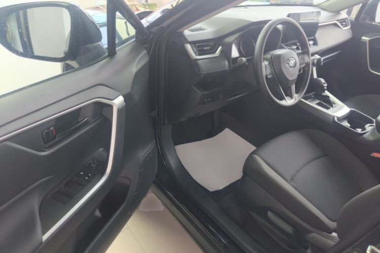Used Toyota RAV4 2023 2.0L CVT Two-Wheel Drive Urban Edition Driver Seat