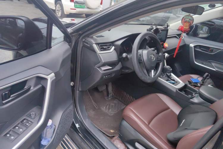 Used Toyota RAV4 2023 2.0L CVT Two-Wheel Drive Urban Edition Driver Seat