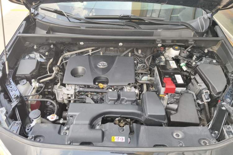Used Toyota RAV4 2023 2.0L CVT Two-Wheel Drive Fashion Plus Edition Engine Bay
