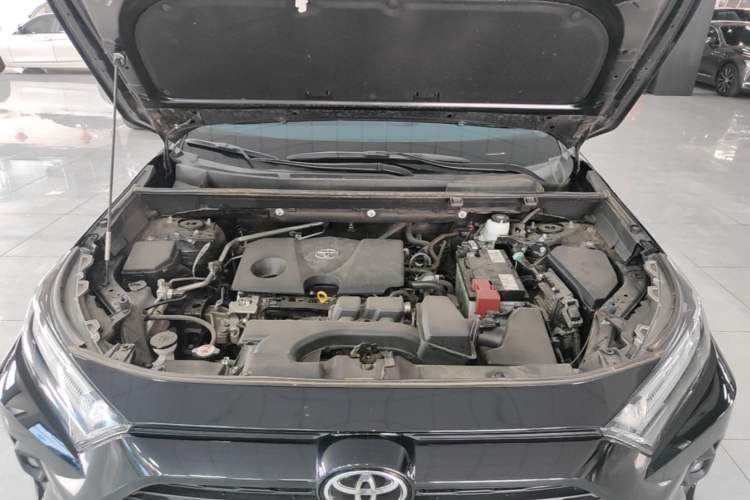 Used Toyota RAV4 2023 2.0L CVT Two-Wheel Drive Fashion Plus Edition Engine Bay
