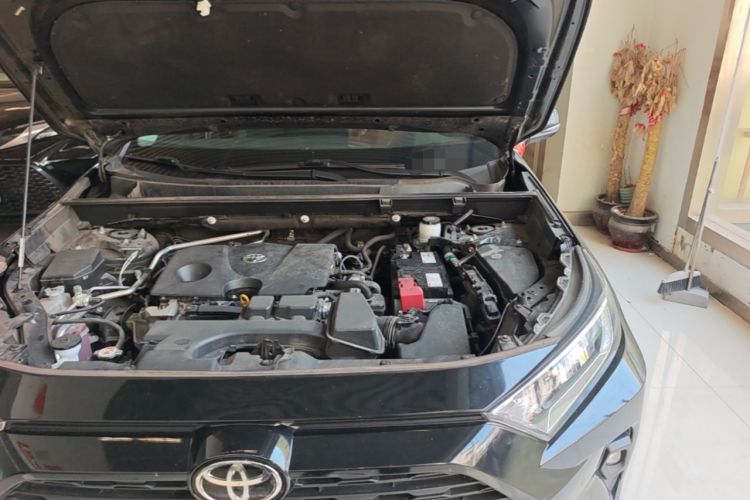 Used Toyota RAV4 2023 2.0L CVT Two-Wheel Drive Fashion Edition Engine Bay Left