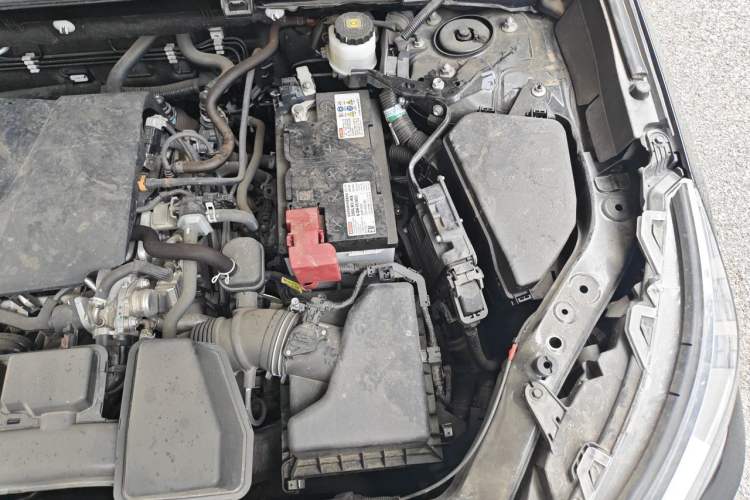 Used Toyota RAV4 2023 2.0L CVT Two-Wheel Drive Fashion Edition Engine Bay Left