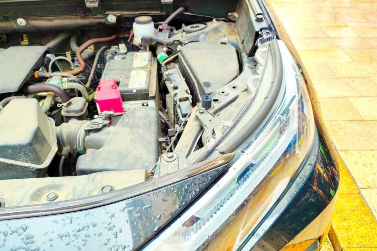 Used Toyota RAV4 2023 2.0L CVT Two-Wheel Drive Fashion Plus Edition Engine Bay Left