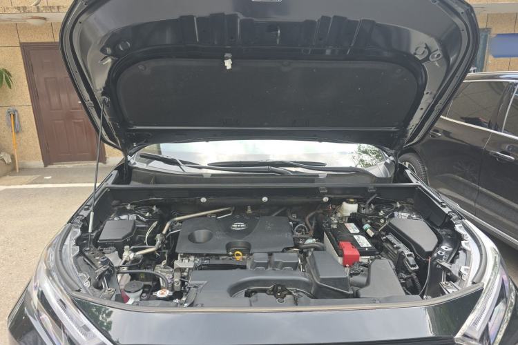 Used Toyota RAV4 2023 2.0L CVT Two-Wheel Drive Fashion Plus Edition Engine Bay