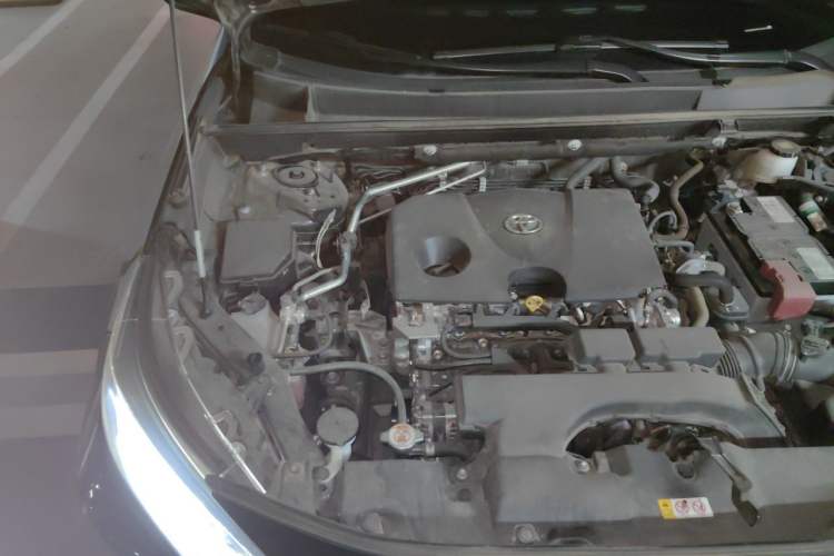Used Toyota RAV4 2023 2.0L CVT Two-Wheel Drive Fashion Edition Engine Bay Right