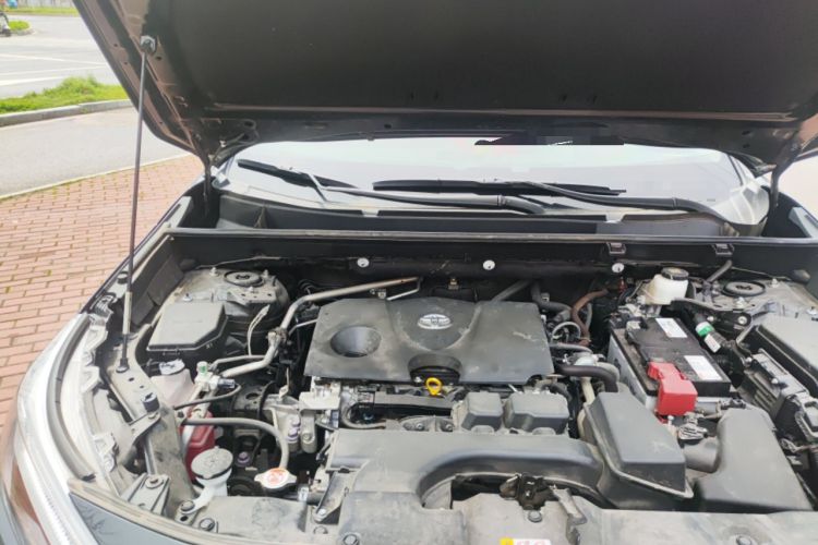 Used Toyota RAV4 2023 2.0L CVT Two-Wheel Drive Fashion Plus Edition Engine Bay Right