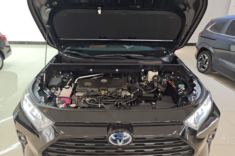 Used Toyota RAV4 2023 Dual-Motor 2.5L E-CVT Two-Wheel Drive Elite Edition Engine Bay