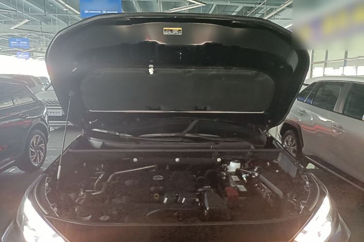 Used Toyota RAV4 2023 2.0L CVT Two-Wheel Drive Fashion Plus Edition Engine Bay