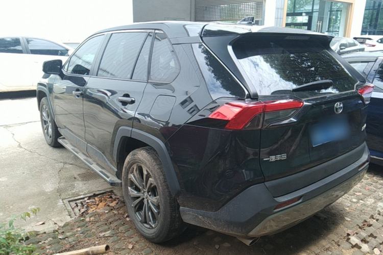 Used Toyota RAV4 2023 2.0L CVT Two-Wheel Drive Fashion Edition Exterior 2