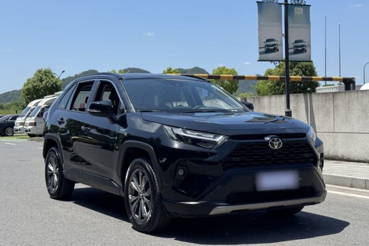 Used Toyota RAV4 2023 2.0L CVT Two-Wheel Drive Fashion Plus Edition Exterior 2