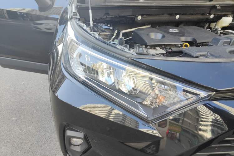 Used Toyota RAV4 2023 2.0L CVT Two-Wheel Drive Urban Edition Exterior 3