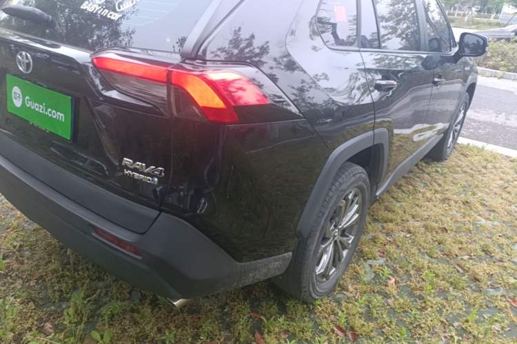 Used Toyota RAV4 2023 Dual-Motor 2.5L E-CVT Two-Wheel Drive Elite Edition Exterior 3