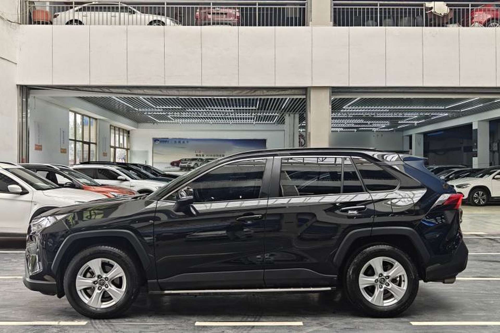 Used Toyota RAV4 2023 2.0L CVT Two-Wheel Drive Urban Edition Exterior 3