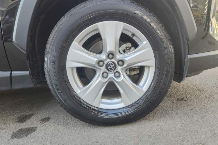 Used Toyota RAV4 2023 2.0L CVT Two-Wheel Drive Urban Edition Exterior 4