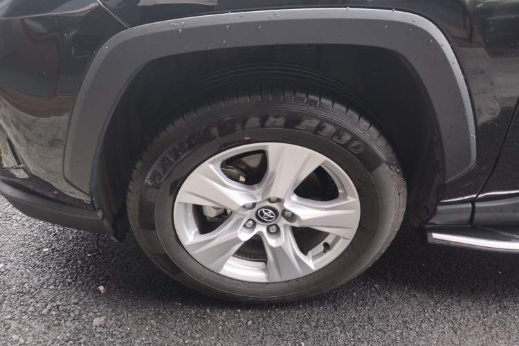 Used Toyota RAV4 2023 2.0L CVT Two-Wheel Drive Urban Edition Exterior 4