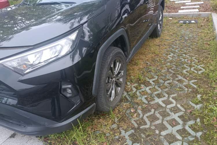 Used Toyota RAV4 2023 Dual-Motor 2.5L E-CVT Two-Wheel Drive Elite Edition Exterior 4