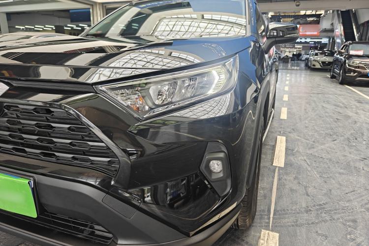 Used Toyota RAV4 2023 2.0L CVT Two-Wheel Drive Urban Edition Exterior 4