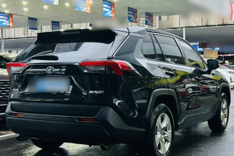 Used Toyota RAV4 2023 2.0L CVT Two-Wheel Drive Urban Edition Exterior 5