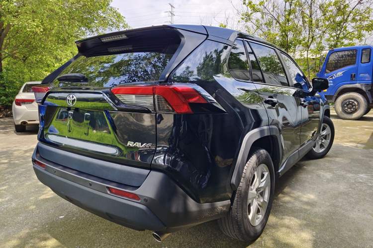 Used Toyota RAV4 2023 2.0L CVT Two-Wheel Drive Urban Edition Exterior 5