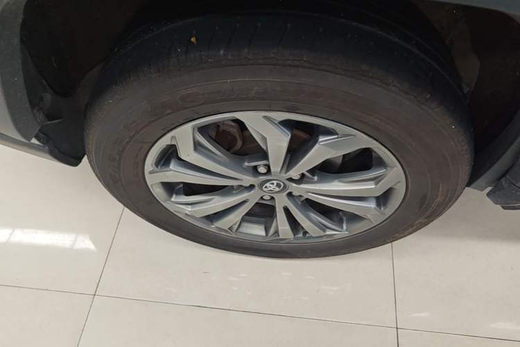 Used Toyota RAV4 2023 2.0L CVT Two-Wheel Drive Fashion Edition Exterior 5