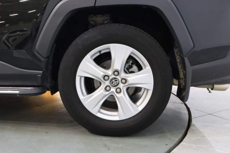 Used Toyota RAV4 2023 2.0L CVT Two-Wheel Drive Urban Edition Exterior 6