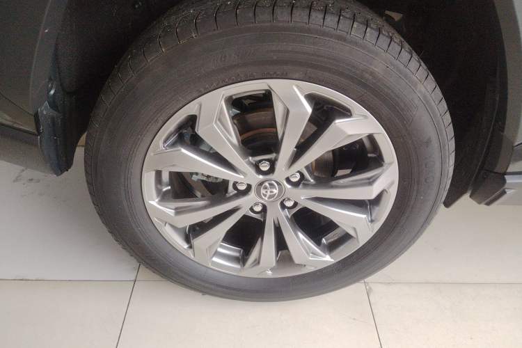 Used Toyota RAV4 2023 Dual-Motor 2.5L E-CVT Two-Wheel Drive Elite Edition Exterior 8