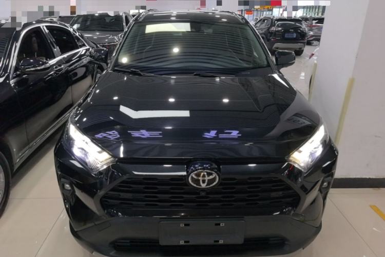 Used Toyota RAV4 2023 2.0L CVT Two-Wheel Drive Fashion Plus Edition Front