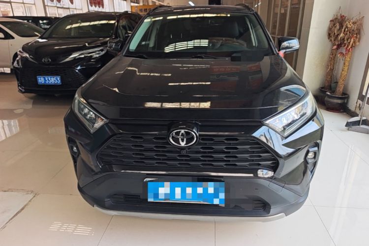 Used Toyota RAV4 2023 2.0L CVT Two-Wheel Drive Fashion Edition Front