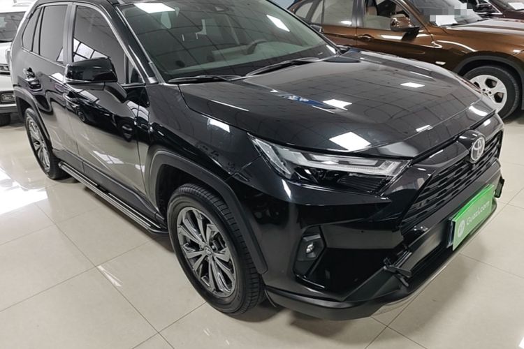 Used Toyota RAV4 2023 2.0L CVT Two-Wheel Drive Fashion Plus Edition Front Right 45 Deg