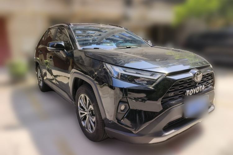 Used Toyota RAV4 2023 2.0L CVT Two-Wheel Drive Fashion Edition Front Right 45 Deg