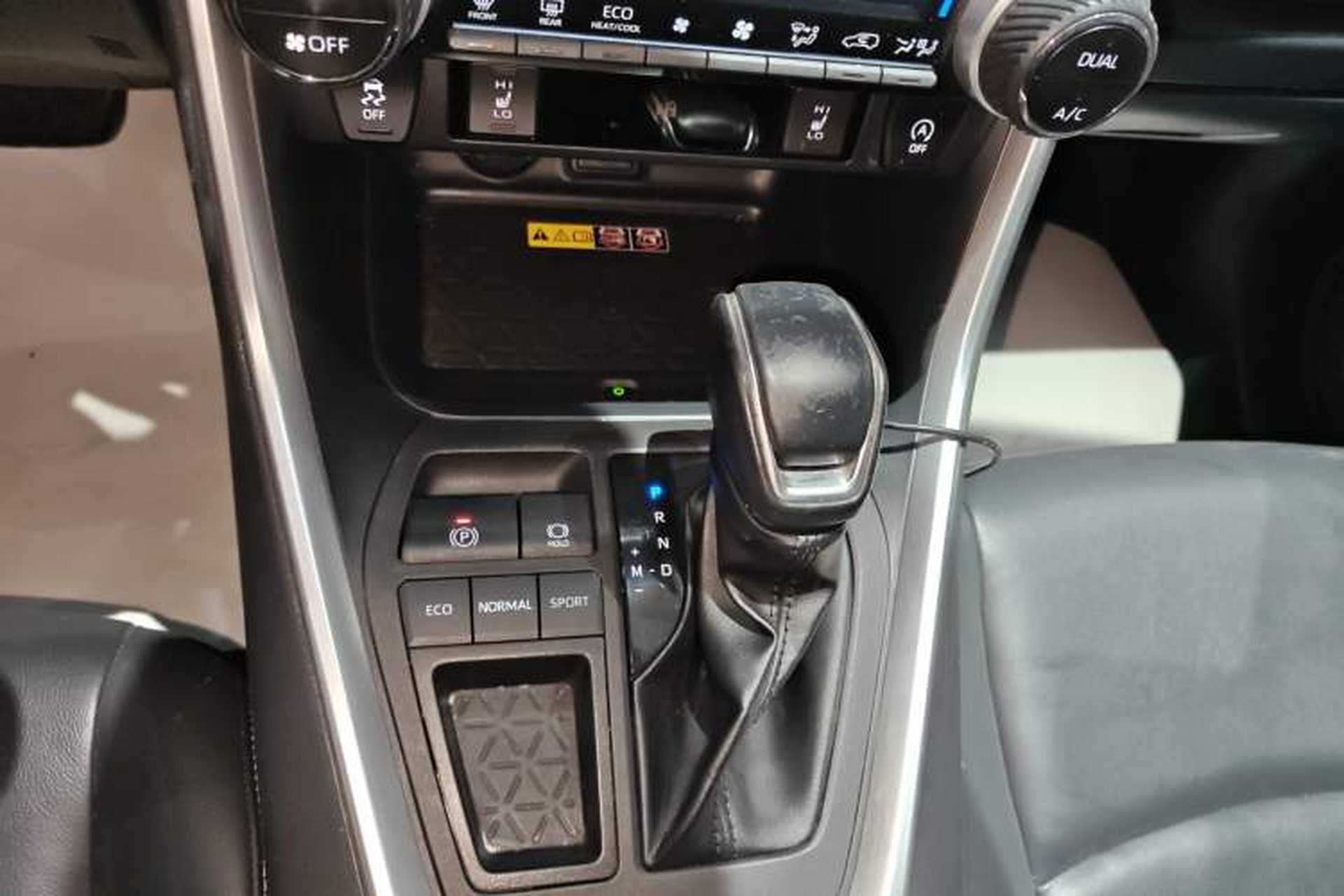 Used Toyota RAV4 2023 2.0L CVT Two-Wheel Drive Fashion Plus Edition Gear Lever