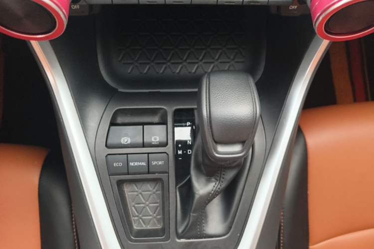 Used Toyota RAV4 2023 2.0L CVT Two-Wheel Drive Urban Edition Gear Lever