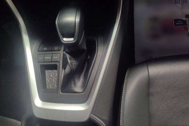 Used Toyota RAV4 2023 2.0L CVT Two-Wheel Drive Fashion Plus Edition Gear Lever