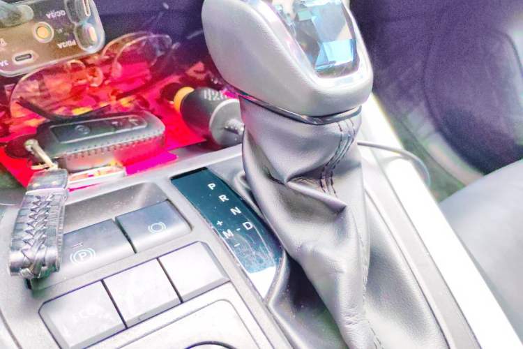 Used Toyota RAV4 2023 2.0L CVT Two-Wheel Drive Fashion Plus Edition Gear Lever