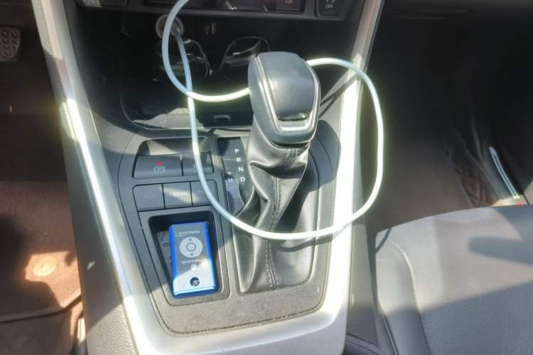Used Toyota RAV4 2023 2.0L CVT Two-Wheel Drive Fashion Edition Gear Lever