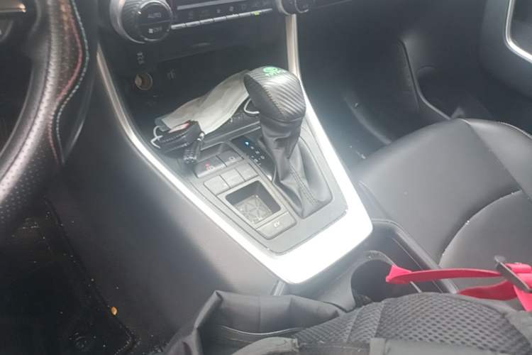 Used Toyota RAV4 2023 Dual-Motor 2.5L E-CVT Two-Wheel Drive Elite Edition Gear Lever