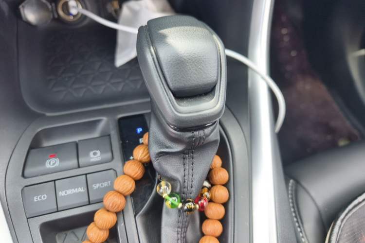 Used Toyota RAV4 2023 2.0L CVT Two-Wheel Drive Urban Edition Gear Lever