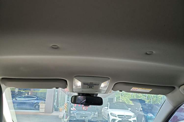 Used Toyota RAV4 2023 2.0L CVT Two-Wheel Drive Urban Edition Headliner