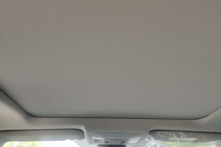 Used Toyota RAV4 2023 2.0L CVT Two-Wheel Drive Fashion Plus Edition Headliner