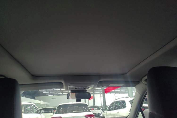 Used Toyota RAV4 2023 2.0L CVT Two-Wheel Drive Fashion Plus Edition Headliner
