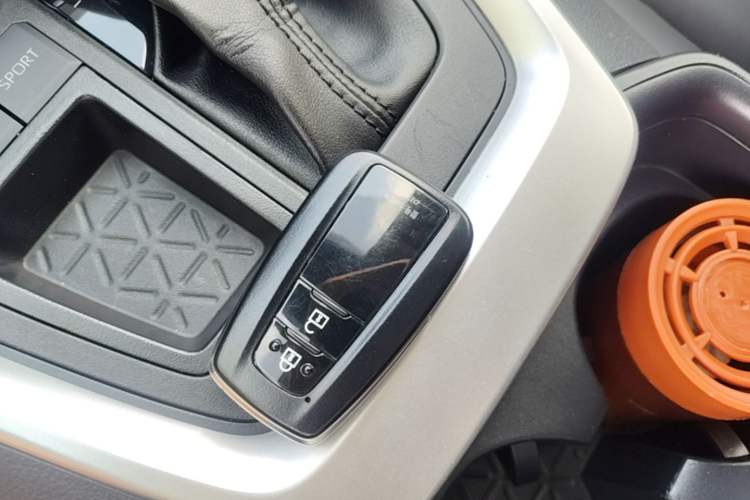 Used Toyota RAV4 2023 2.0L CVT Two-Wheel Drive Fashion Plus Edition Interior 1