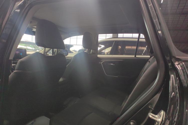 Used Toyota RAV4 2023 2.0L CVT Two-Wheel Drive Fashion Plus Edition Interior 2