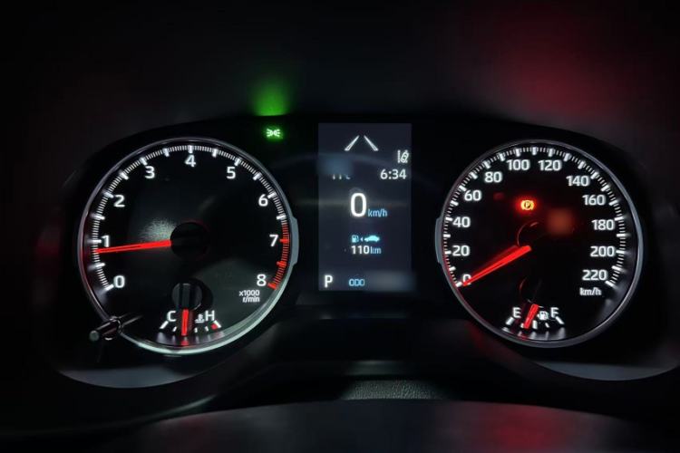 Used Toyota RAV4 2023 2.0L CVT Two-Wheel Drive Urban Edition Interior 3