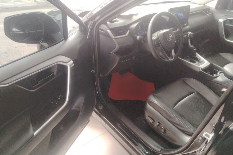 Used Toyota RAV4 2023 Dual-Motor 2.5L E-CVT Two-Wheel Drive Elite Edition Interior 3