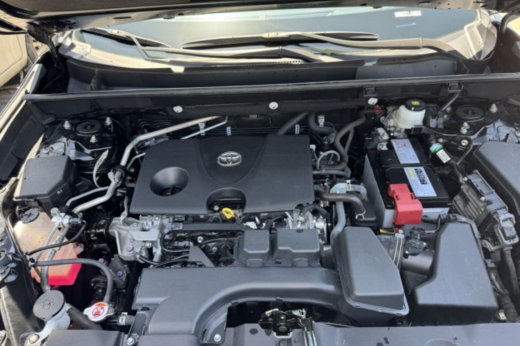 Used Toyota RAV4 2023 2.0L CVT Two-Wheel Drive Fashion Plus Edition Interior 7