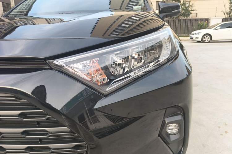 Used Toyota RAV4 2023 2.0L CVT Two-Wheel Drive Urban Edition Left Front Headlight