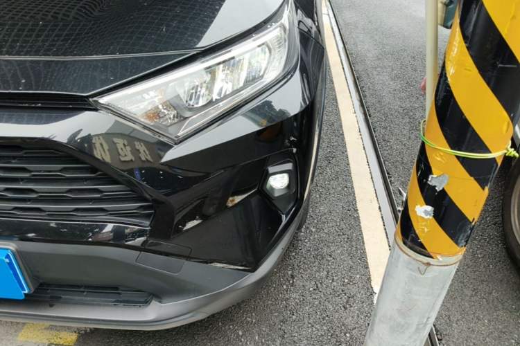 Used Toyota RAV4 2023 Dual-Motor 2.5L E-CVT Two-Wheel Drive Elite Edition Left Front Headlight