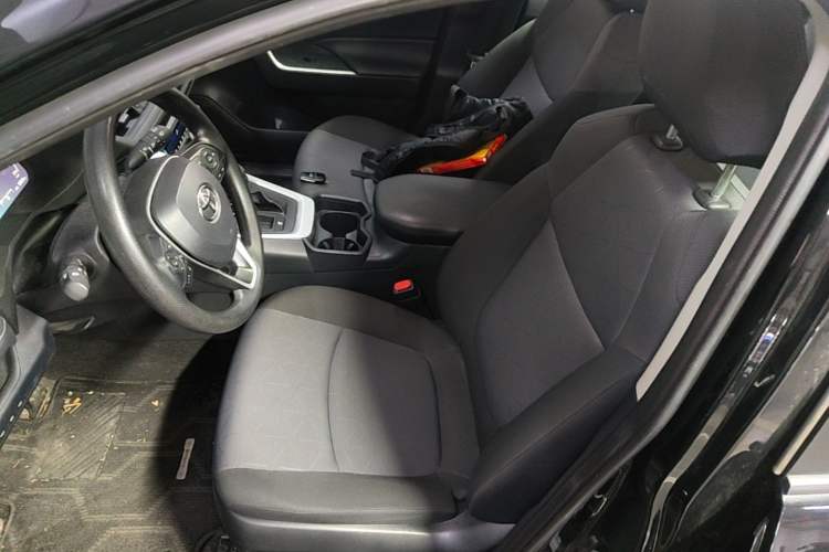 Used Toyota RAV4 2023 Dual-Motor 2.5L E-CVT Two-Wheel Drive Elite Edition Left Front Seat