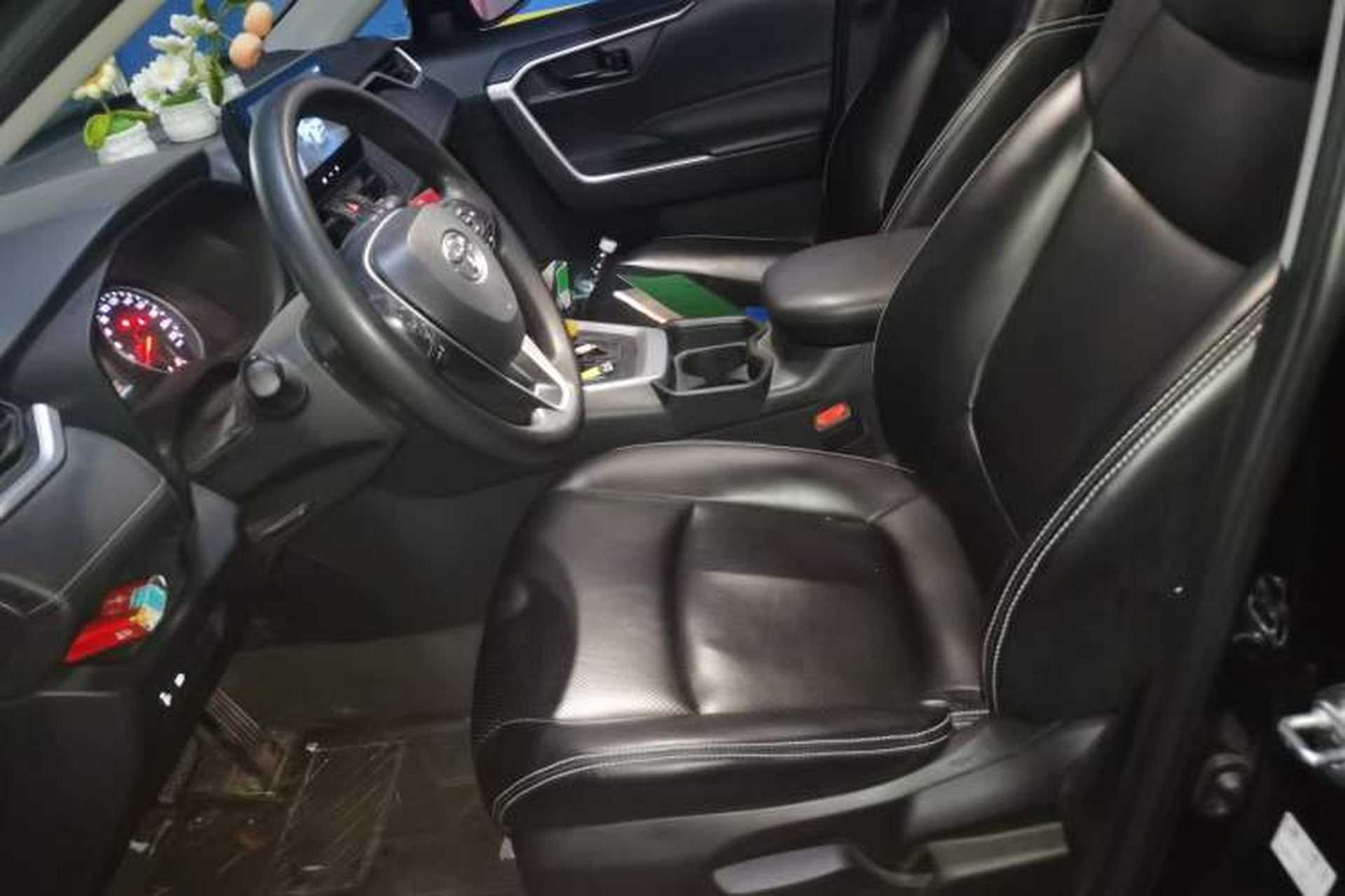 Used Toyota RAV4 2023 2.0L CVT Two-Wheel Drive Urban Edition Left Front Seat