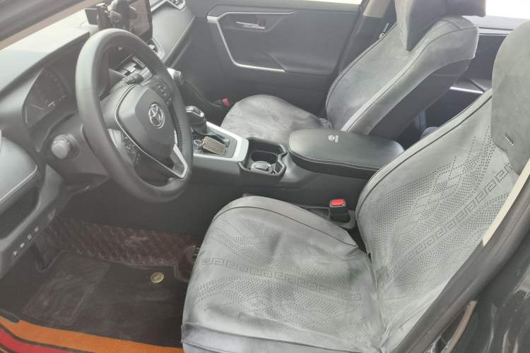 Used Toyota RAV4 2023 2.0L CVT Two-Wheel Drive Fashion Plus Edition Left Front Seat